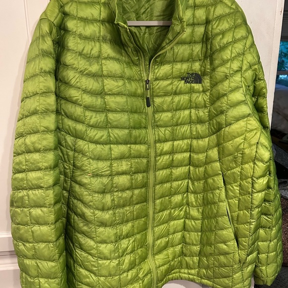 The North Face Bright Green Men's Jacket - Picture 1 of 3